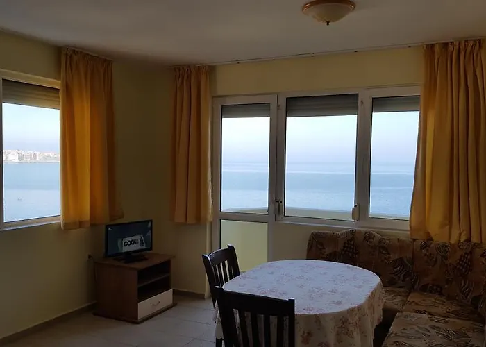 Krisia شقة سوزوبول