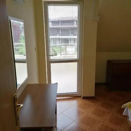 Apartment Krisia *
